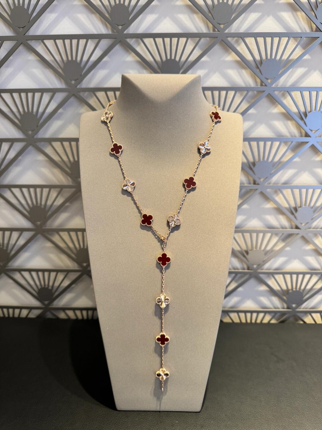 [LuckyStar]CLOVER 20 MOTIFS LASER CARNELIAN NECKLACE