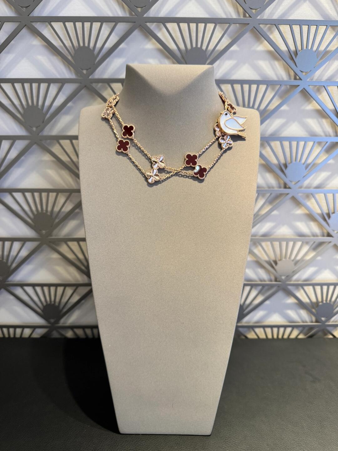 [LuckyStar]CLOVER 20 MOTIFS LASER CARNELIAN NECKLACE