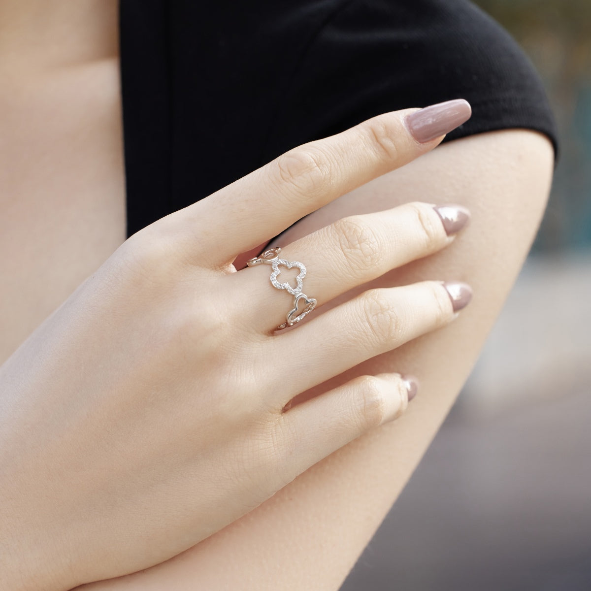 [LuckyStar]Hollow Design Four-Leaf Clover Flower Shape Ring