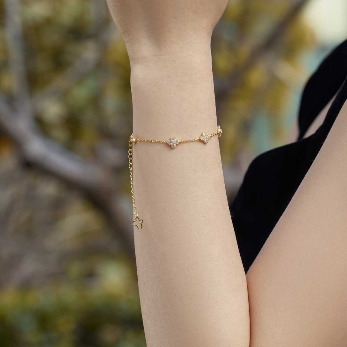 [LuckyStar]Four-Leaf Clover Hollow Butterfly Bracelet