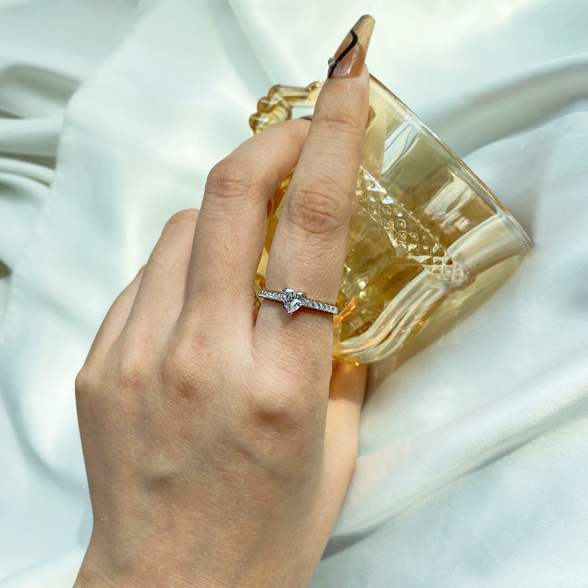 [LuckyStar]0.5 Carat CaratEternity Charming Heart Shape Lover Ring
