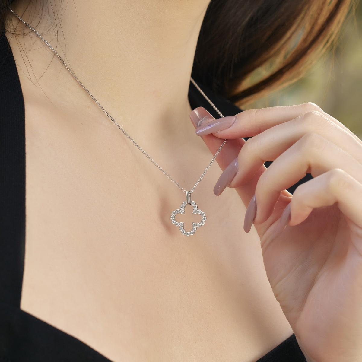 [LuckyStar]Four-Leaf Clover Hollow Design Exquisite Necklace