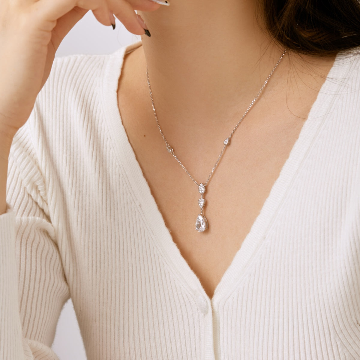 [LuckyStar]Dazzling Pear Cut Necklace