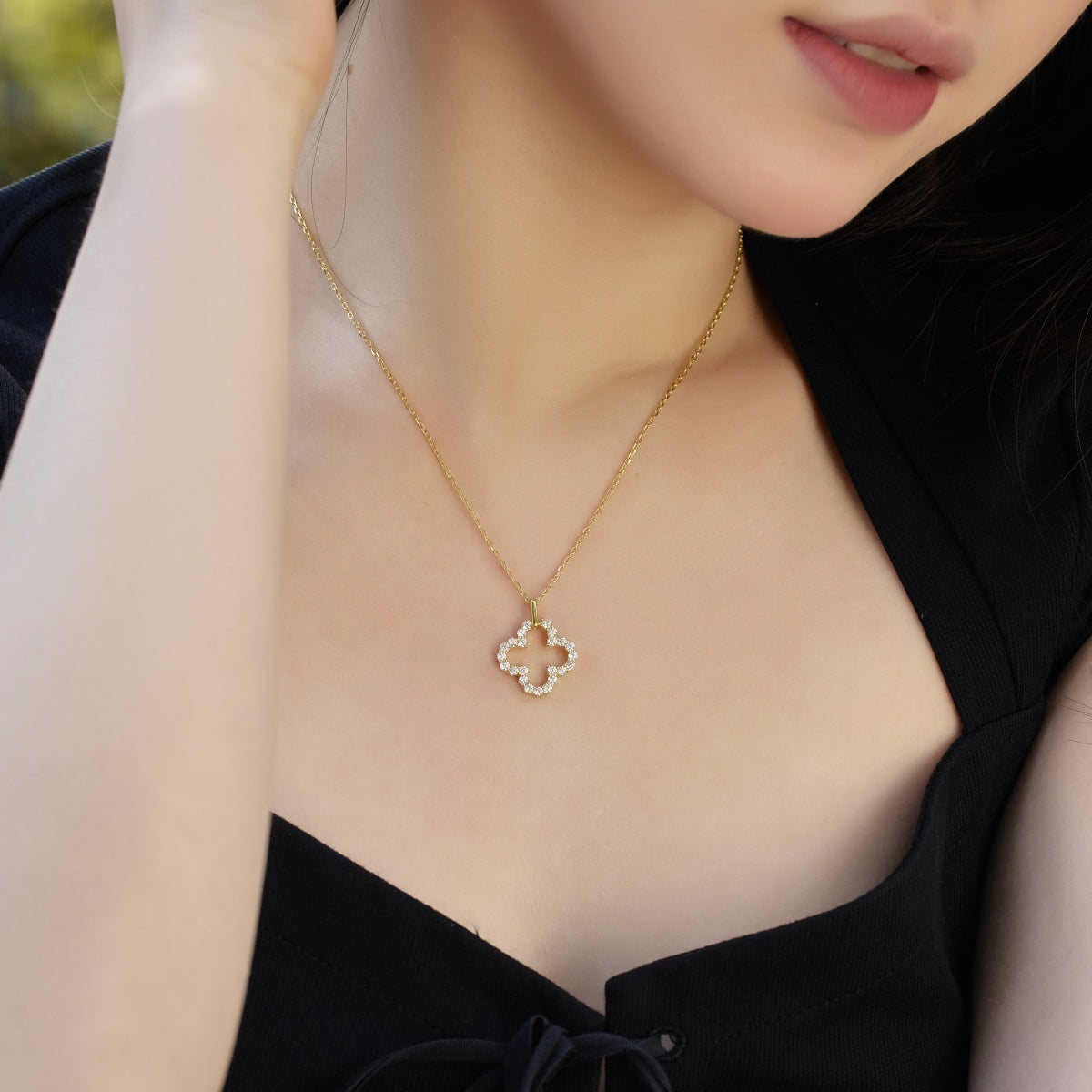 [LuckyStar]Four-Leaf Clover Hollow Design Exquisite Necklace