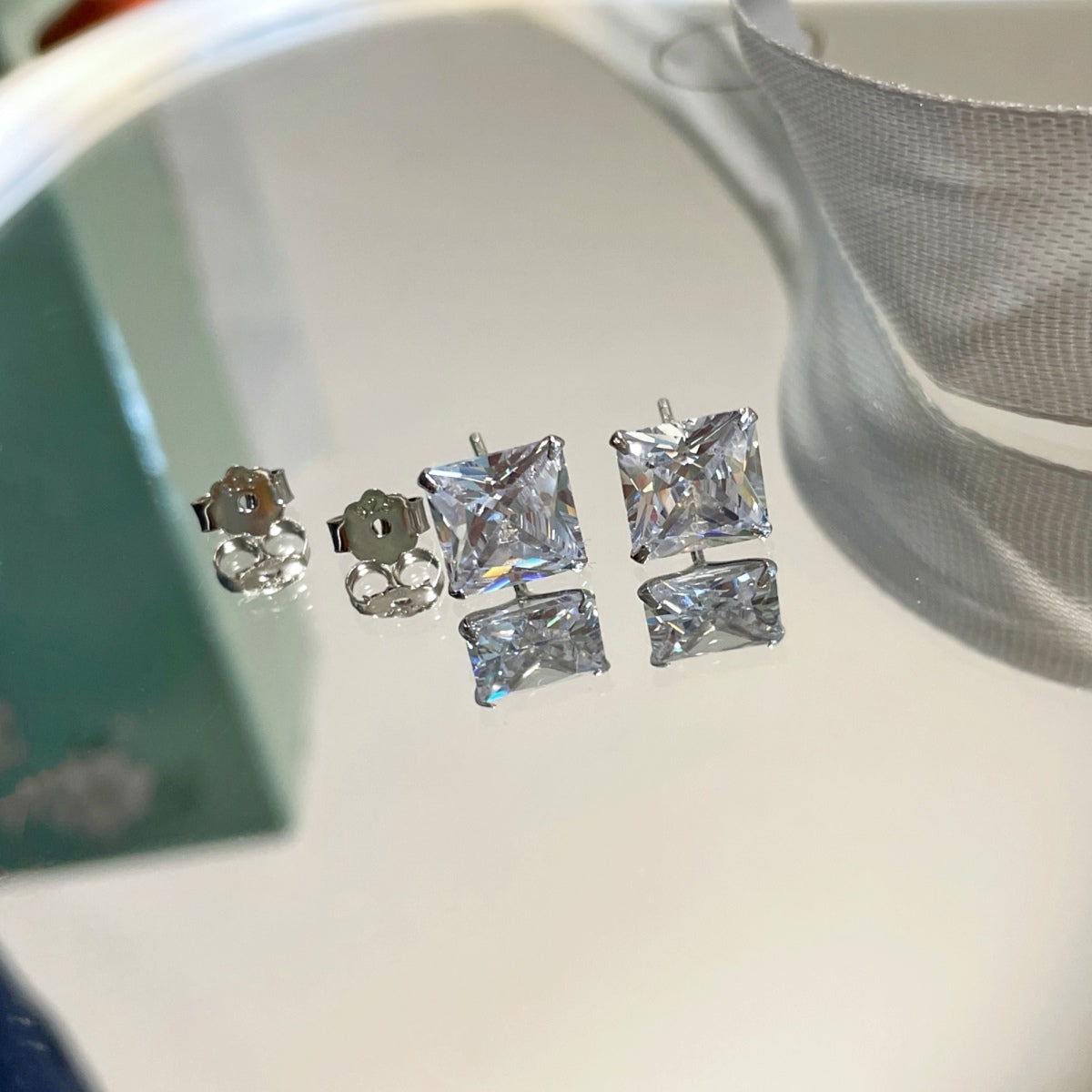 [LuckyStar]Ornate Square Shape Earrings