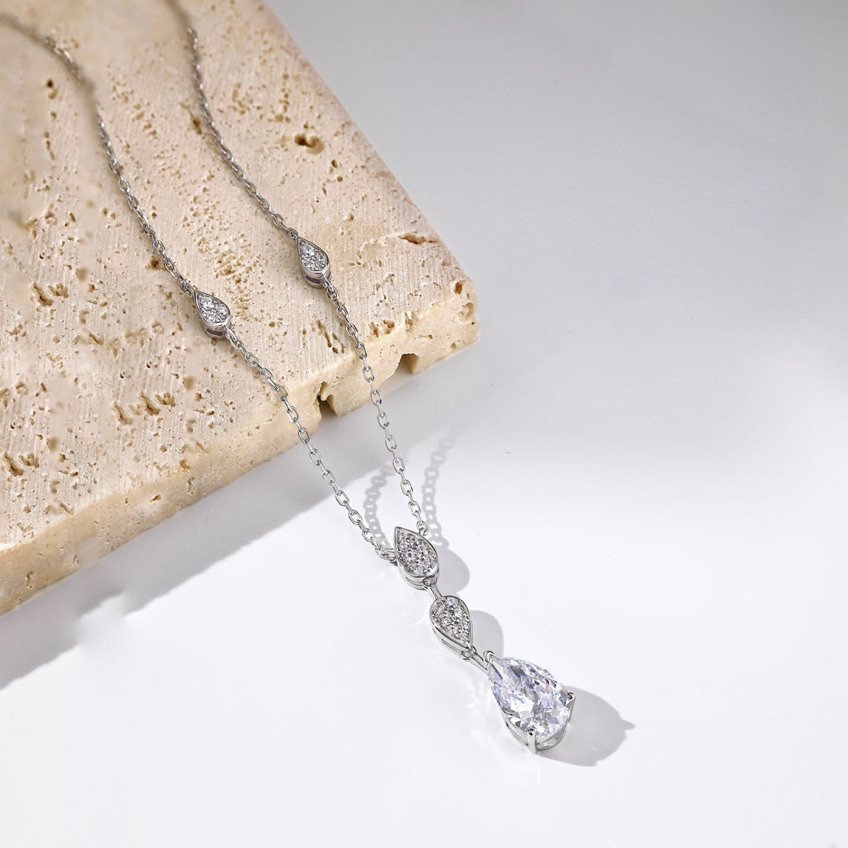 [LuckyStar]Dazzling Pear Cut Necklace