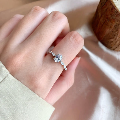 [LuckyStar]0.75 Carat Luxurious Vibrant Elongated Cushion Cut Daily Ring