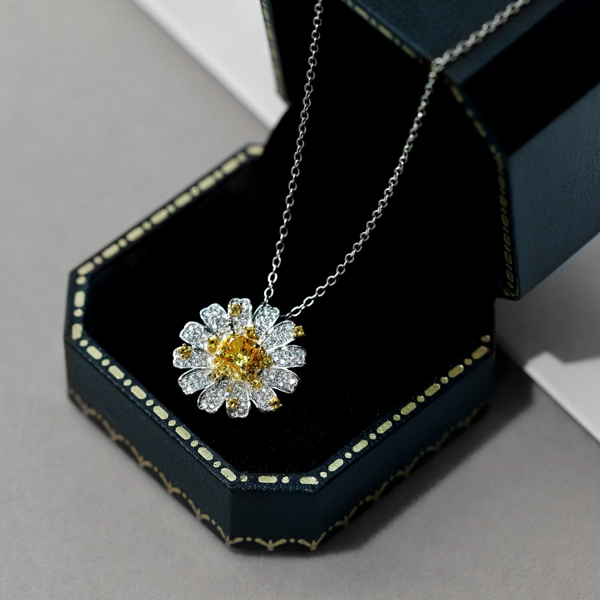 [LuckyStar]Exquisite Daisy Necklace