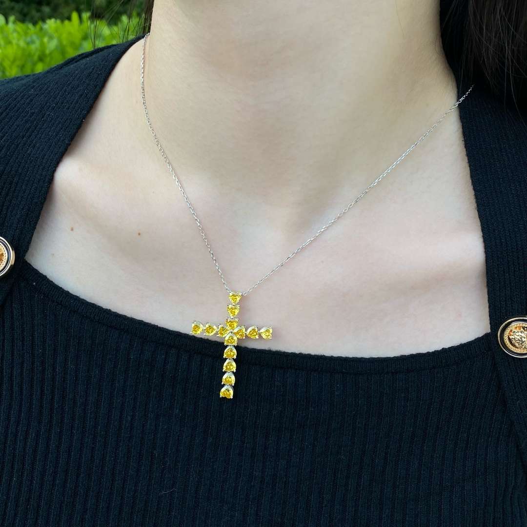 [LuckyStar]Radiant Cross Shape Necklace