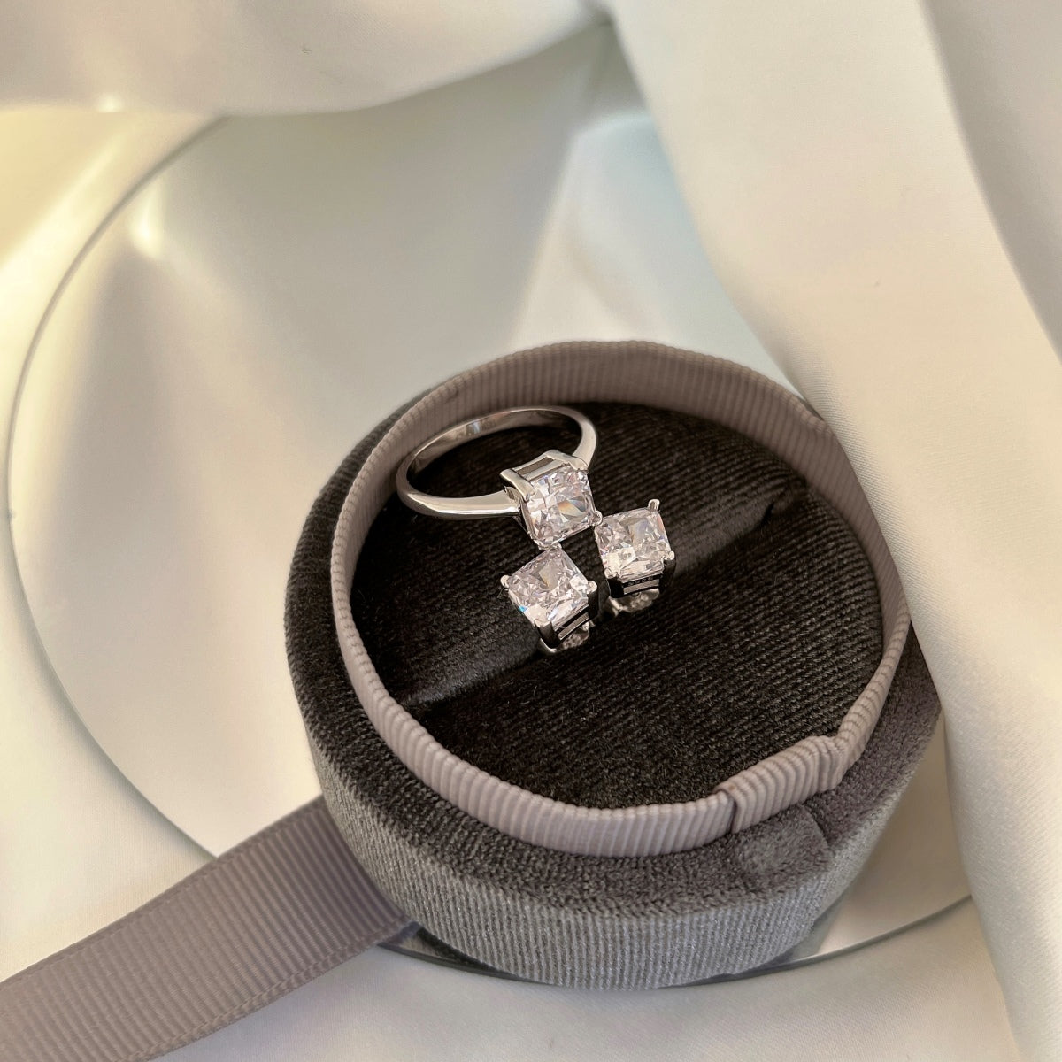 [LuckyStar]1.0 Carat Radiant Princess Cut Wedding Earrings