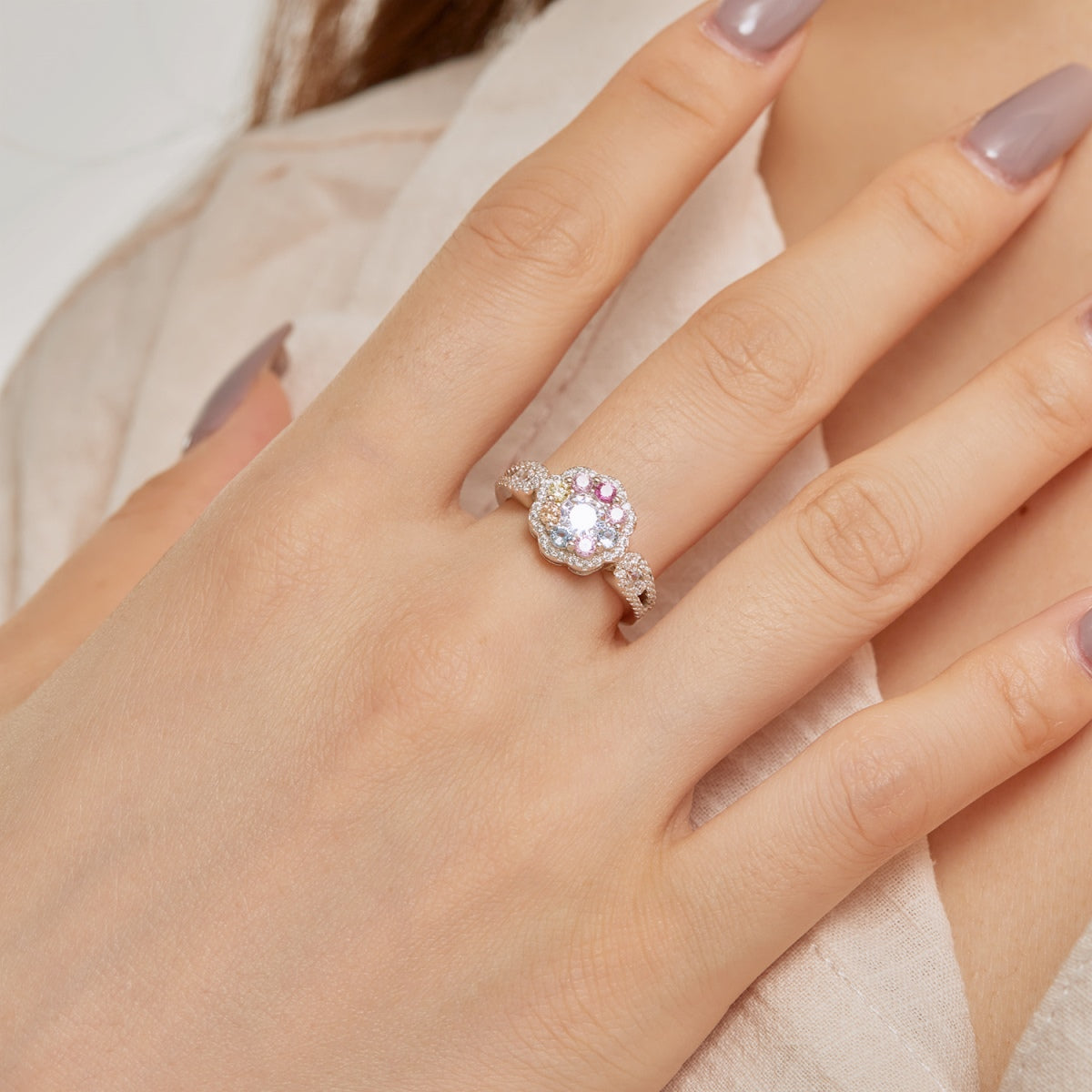 [LuckyStar]Delicate Colorful Round Cut Flower Shape Wedding Ring