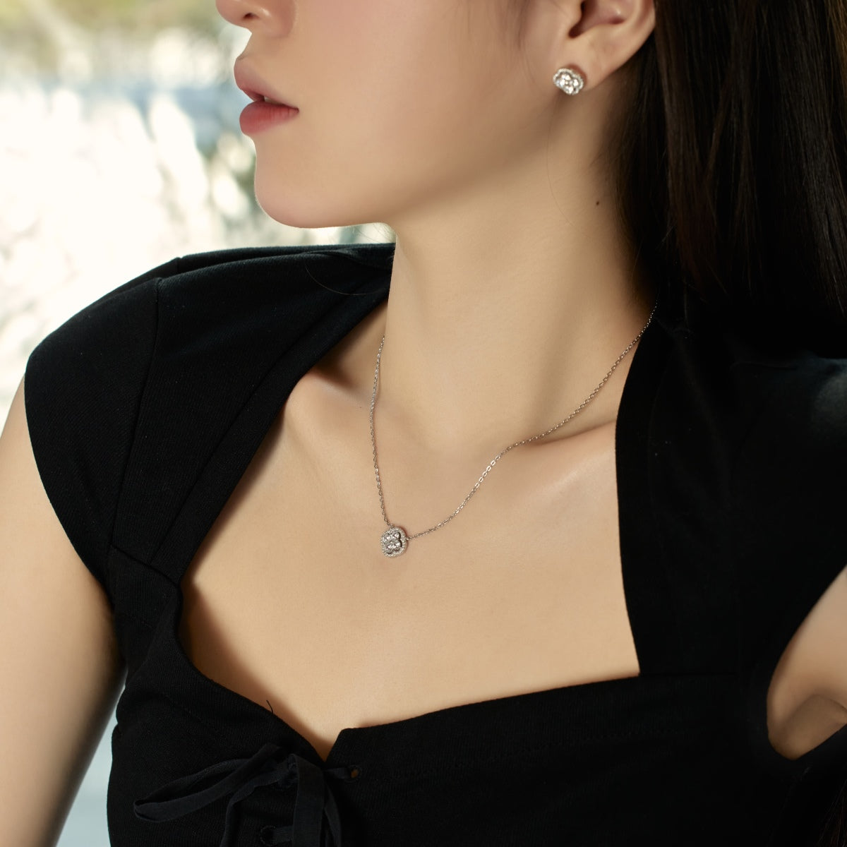 [LuckyStar]Exquisite Necklace With Four-Leaf Clover Flower Design