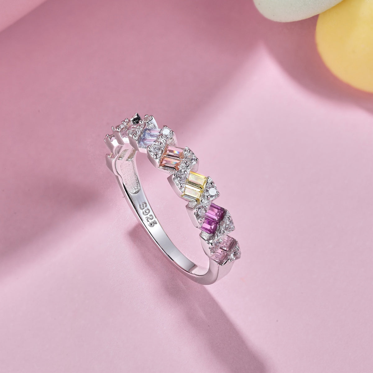[LuckyStar]Delicate Vibrant Emerald Cut Daily Ring