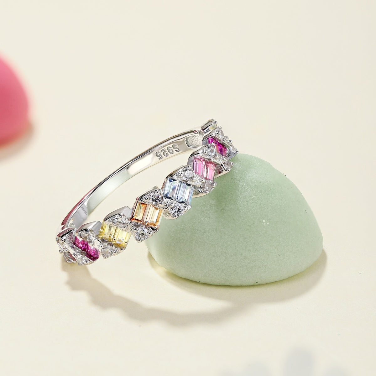 [LuckyStar]Delicate Vibrant Emerald Cut Daily Ring