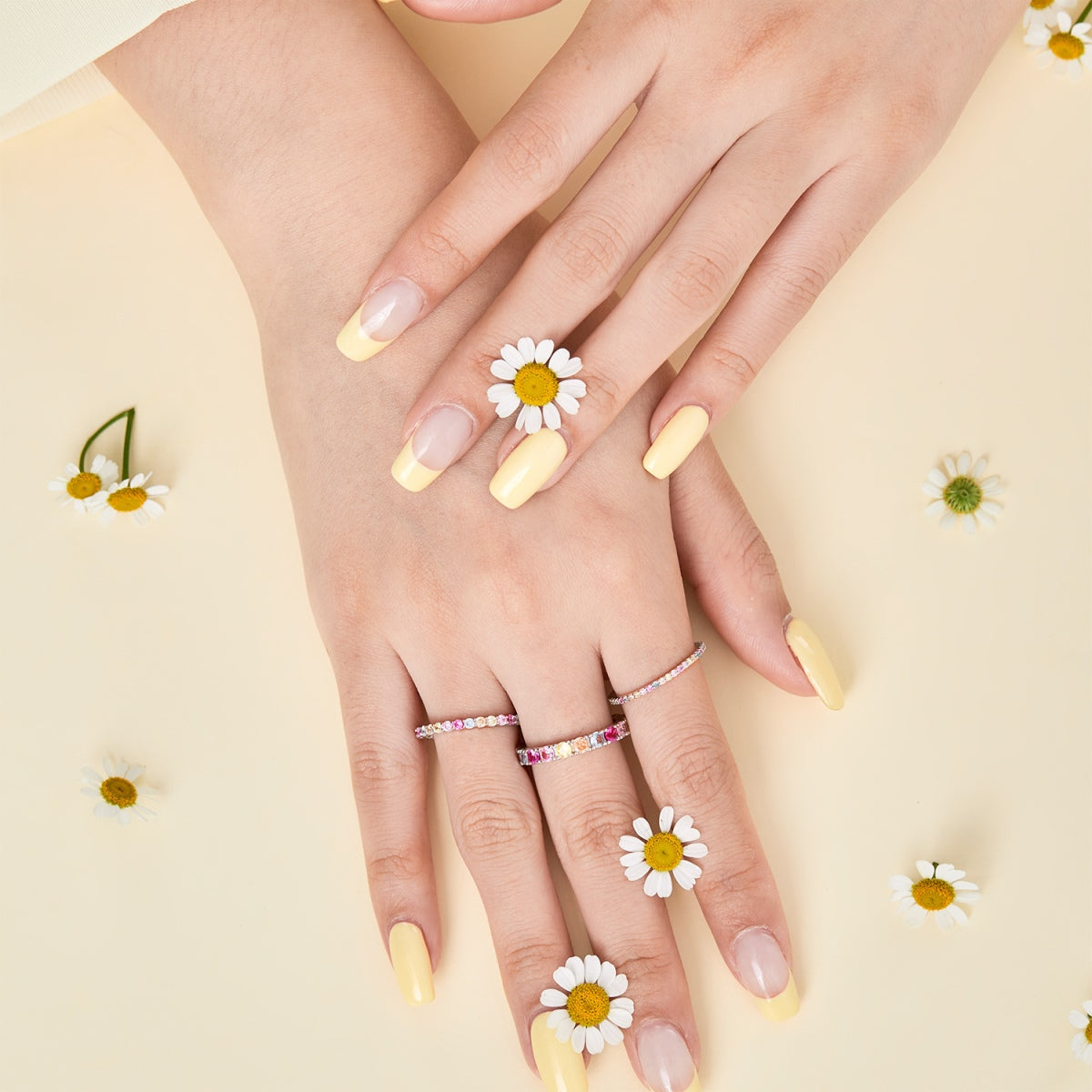 [LuckyStar]Dazzling Lustrous Round Cut Tennis Ring
