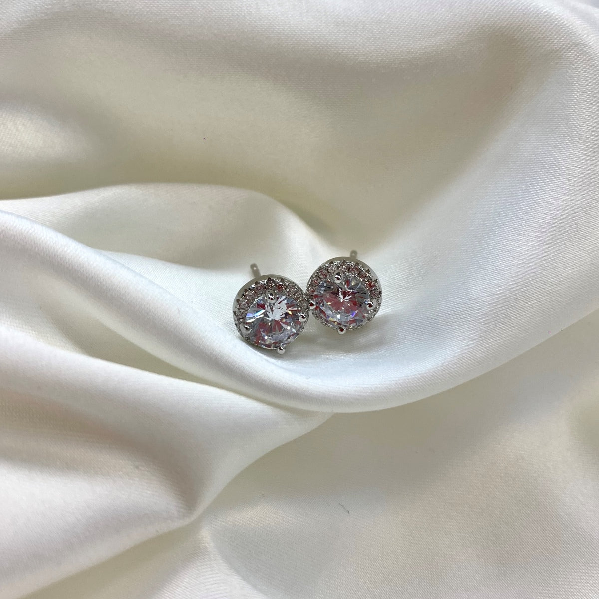[LuckyStar]Classic Princess Round Shape Earrings