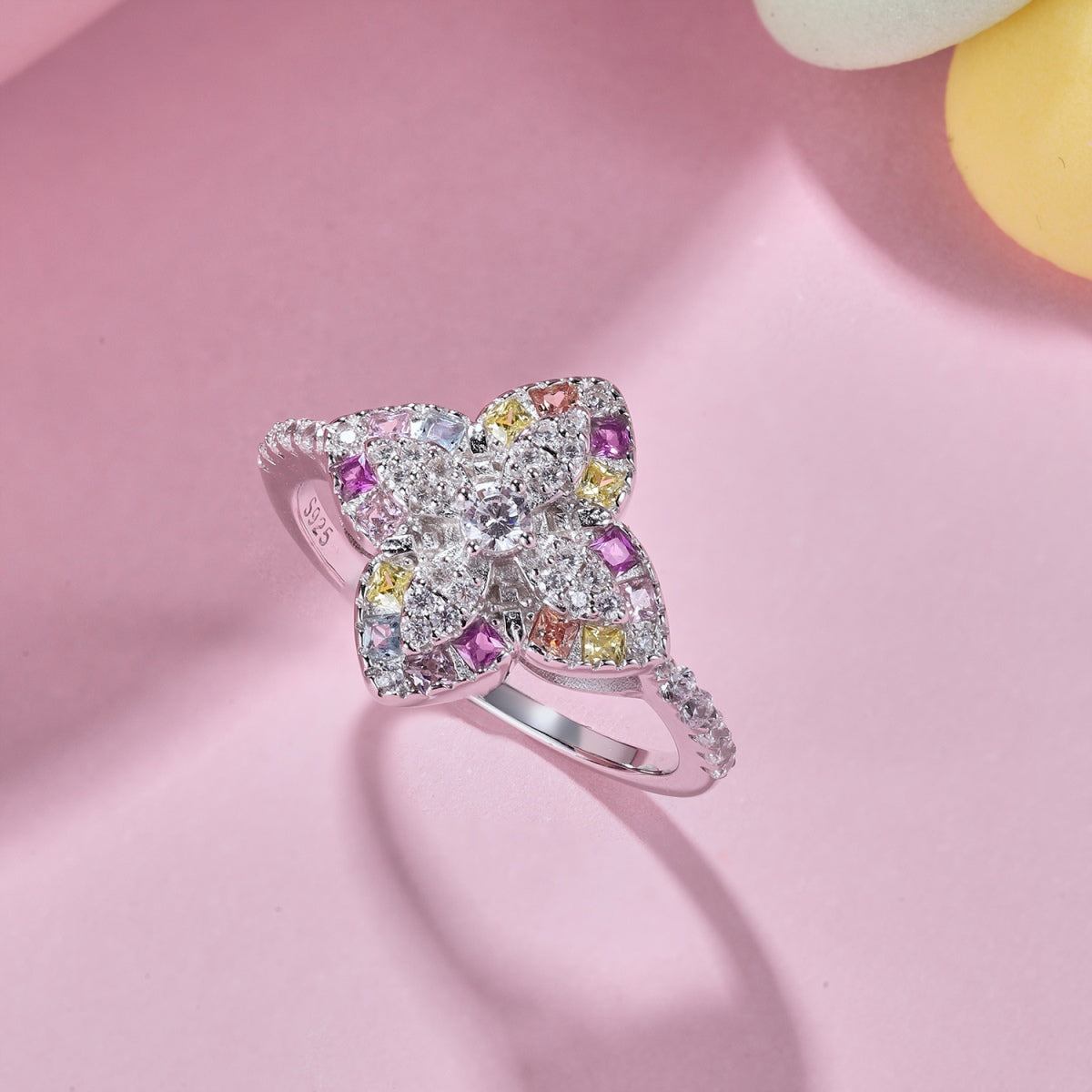 [LuckyStar]Luxurious Colorful Flower Shape Banquet Ring