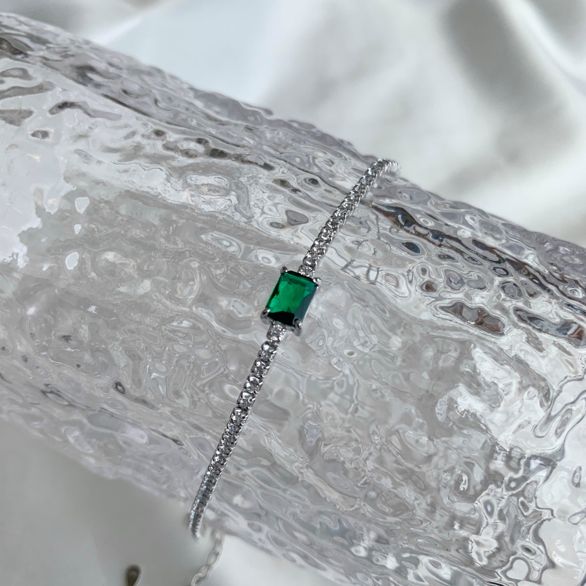 [LuckyStar]1.0 Carat Unique Emerald Cut Banquet Bracelet
