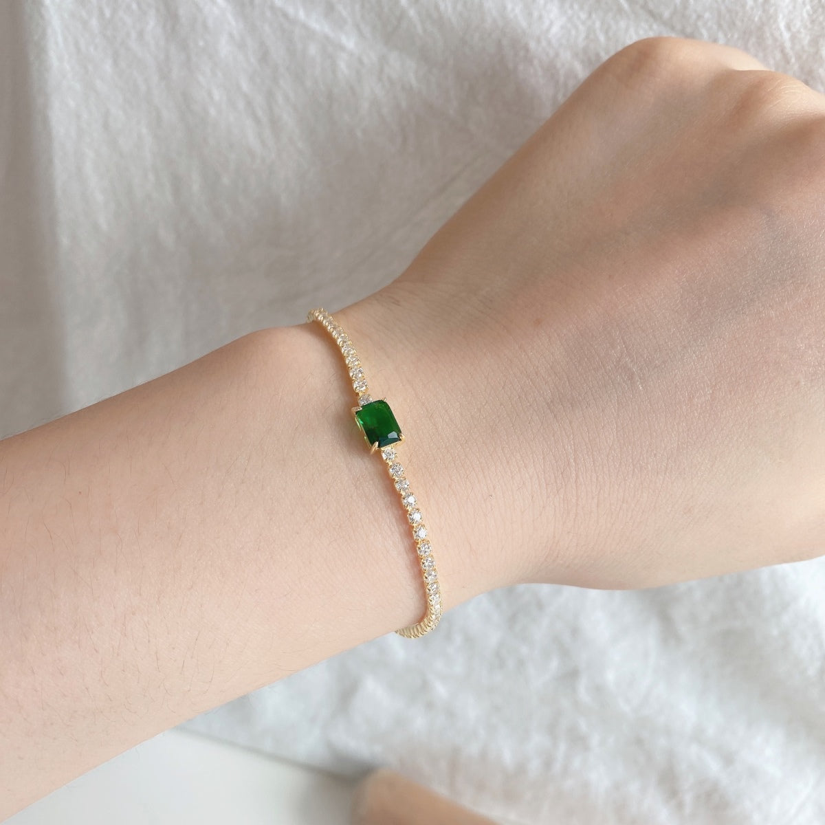 [LuckyStar]1.0 Carat Unique Emerald Cut Banquet Bracelet