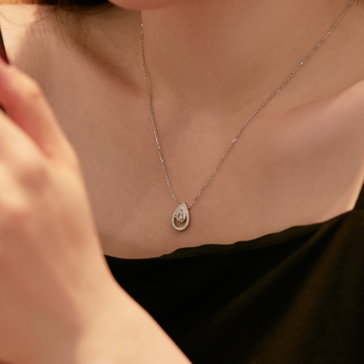 [LuckyStar]Sparkling Pear Cut Necklace