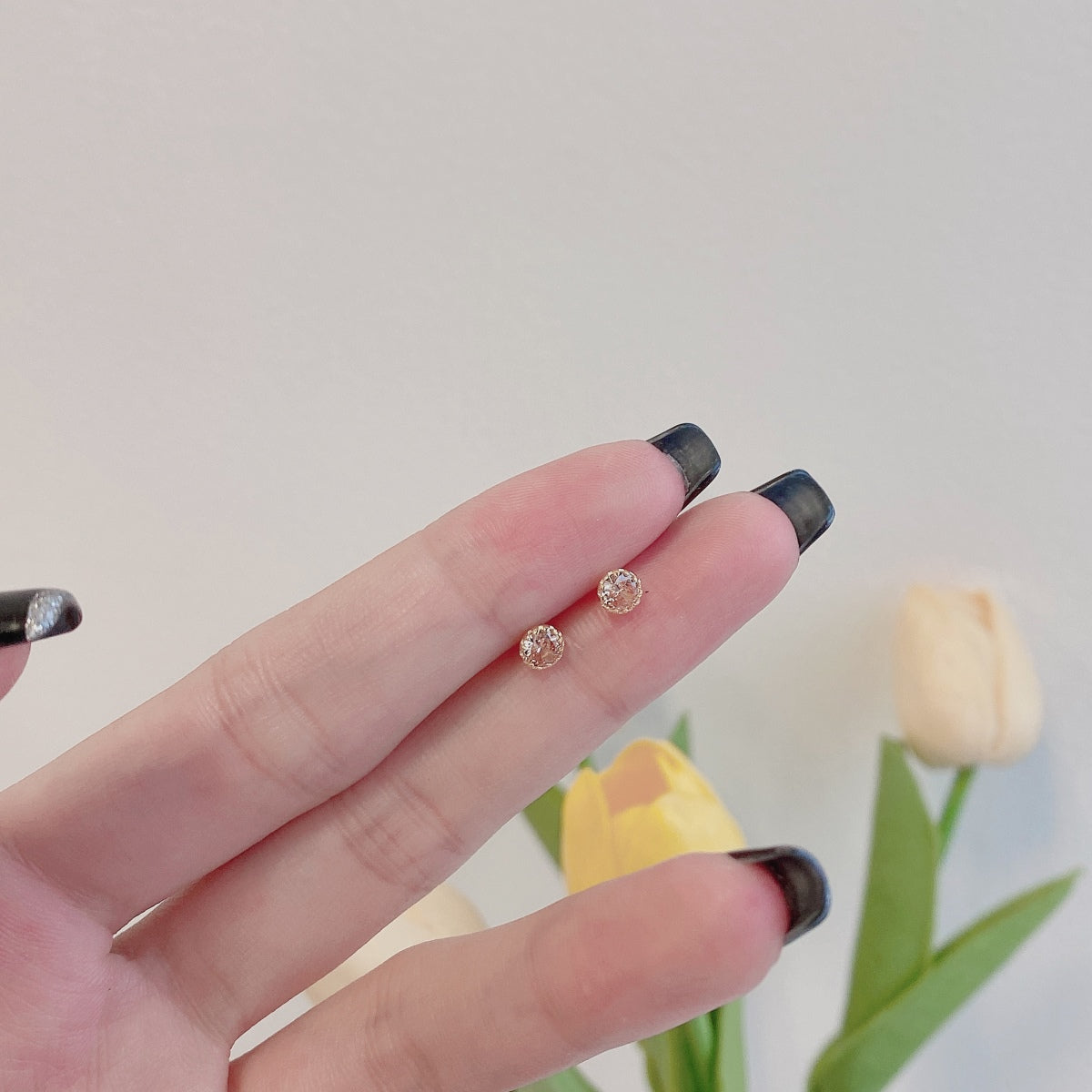 [LuckyStar]Sparkling Colorful Round Shape Earrings