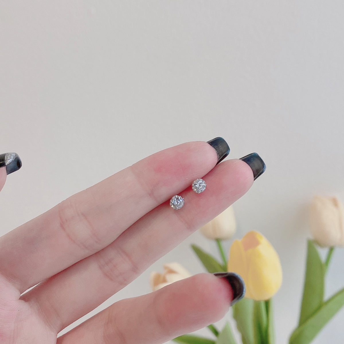 [LuckyStar]Sparkling Colorful Round Shape Earrings