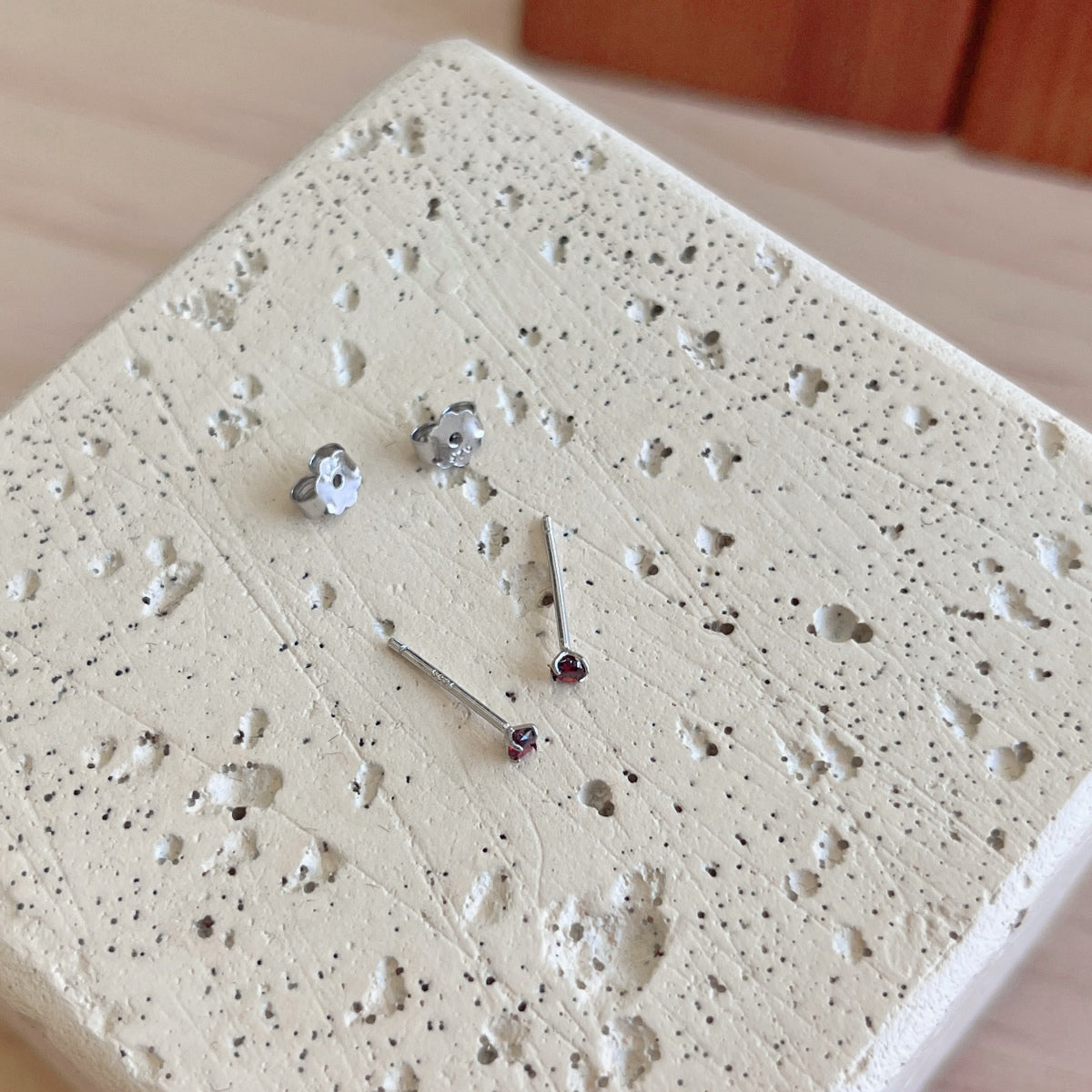 [LuckyStar]Delicate Solitaire Earrings
