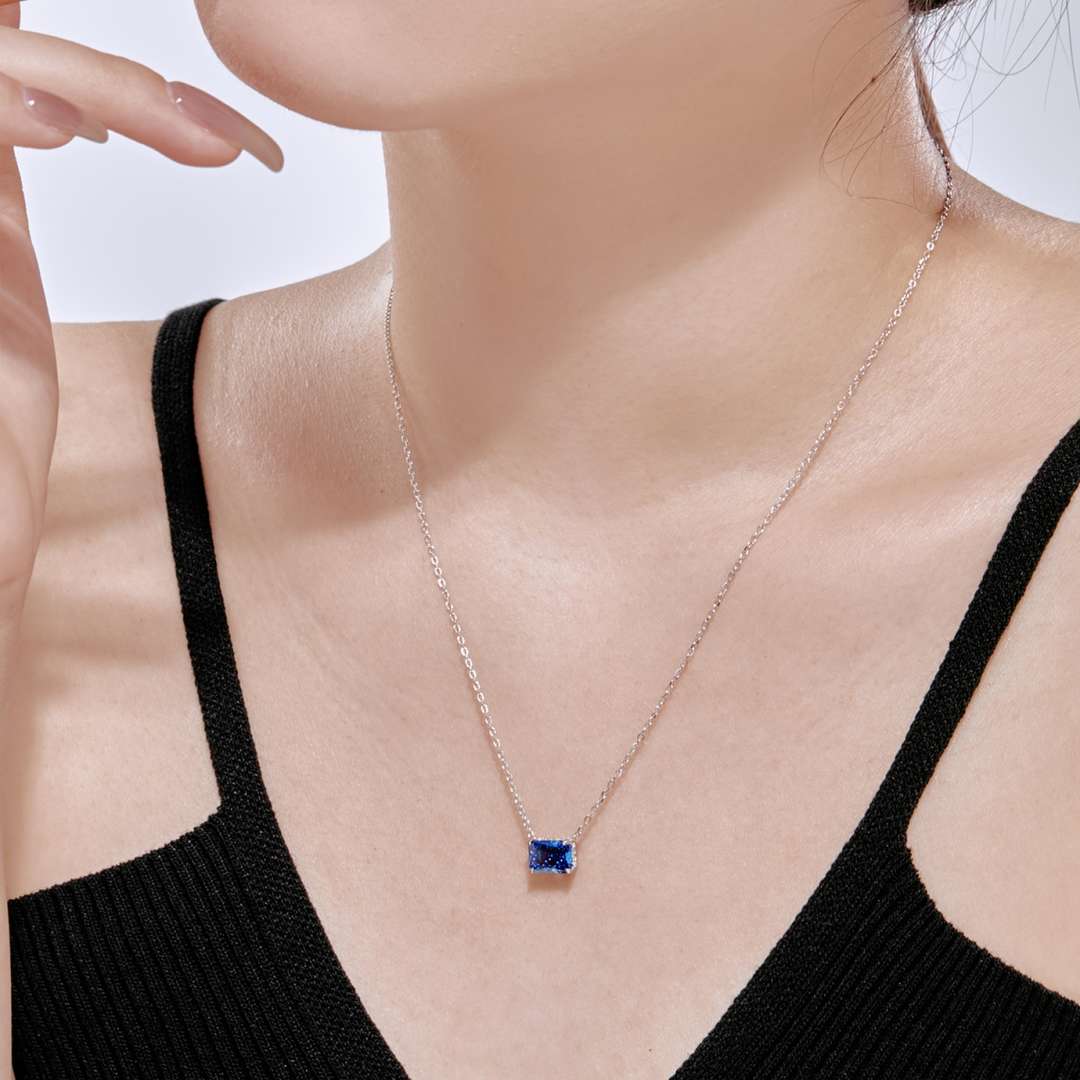 [LuckyStar]Luxurious Square Shape Colorful Necalack