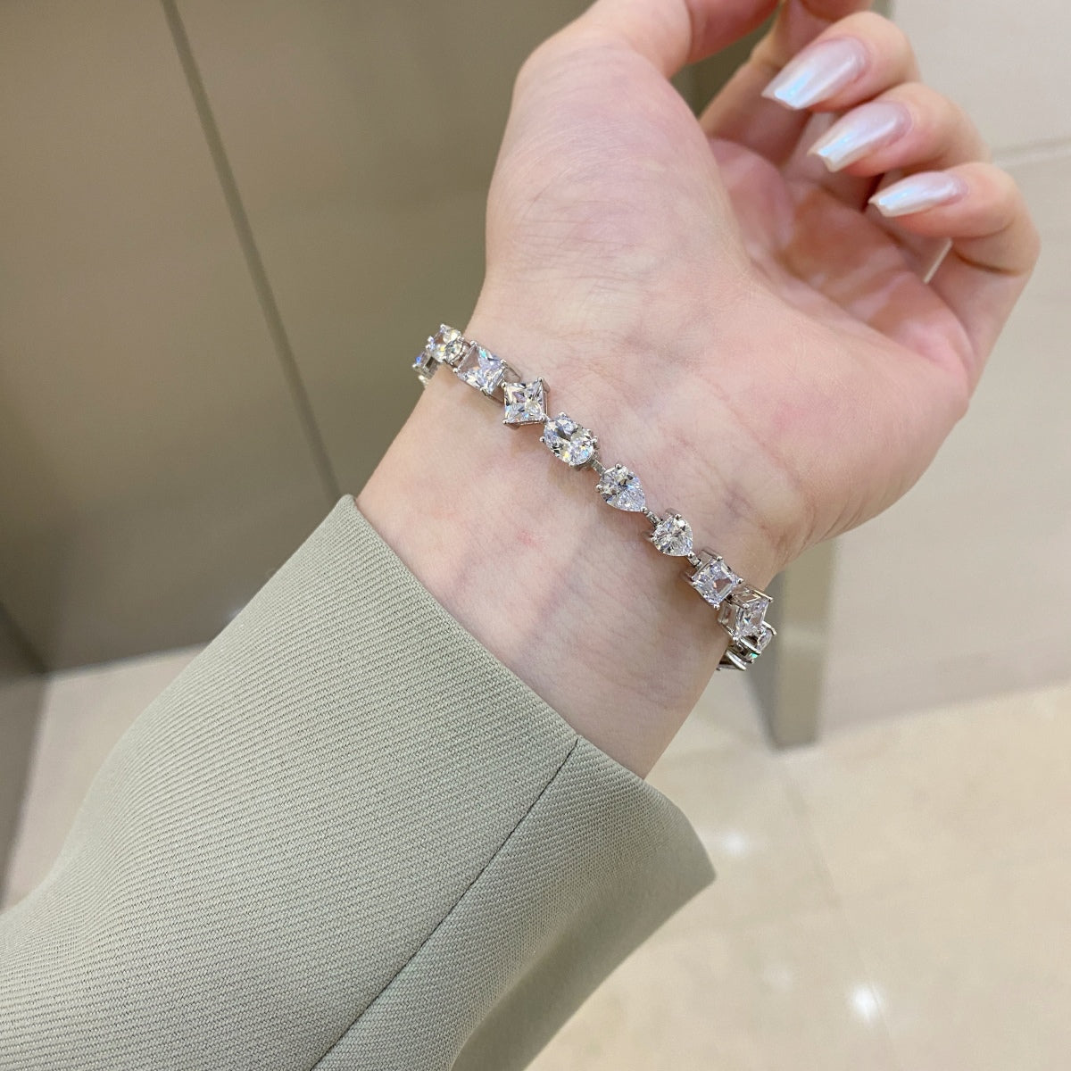 [LuckyStar]Unique Exquisite Multi Cut Daily Bracelet