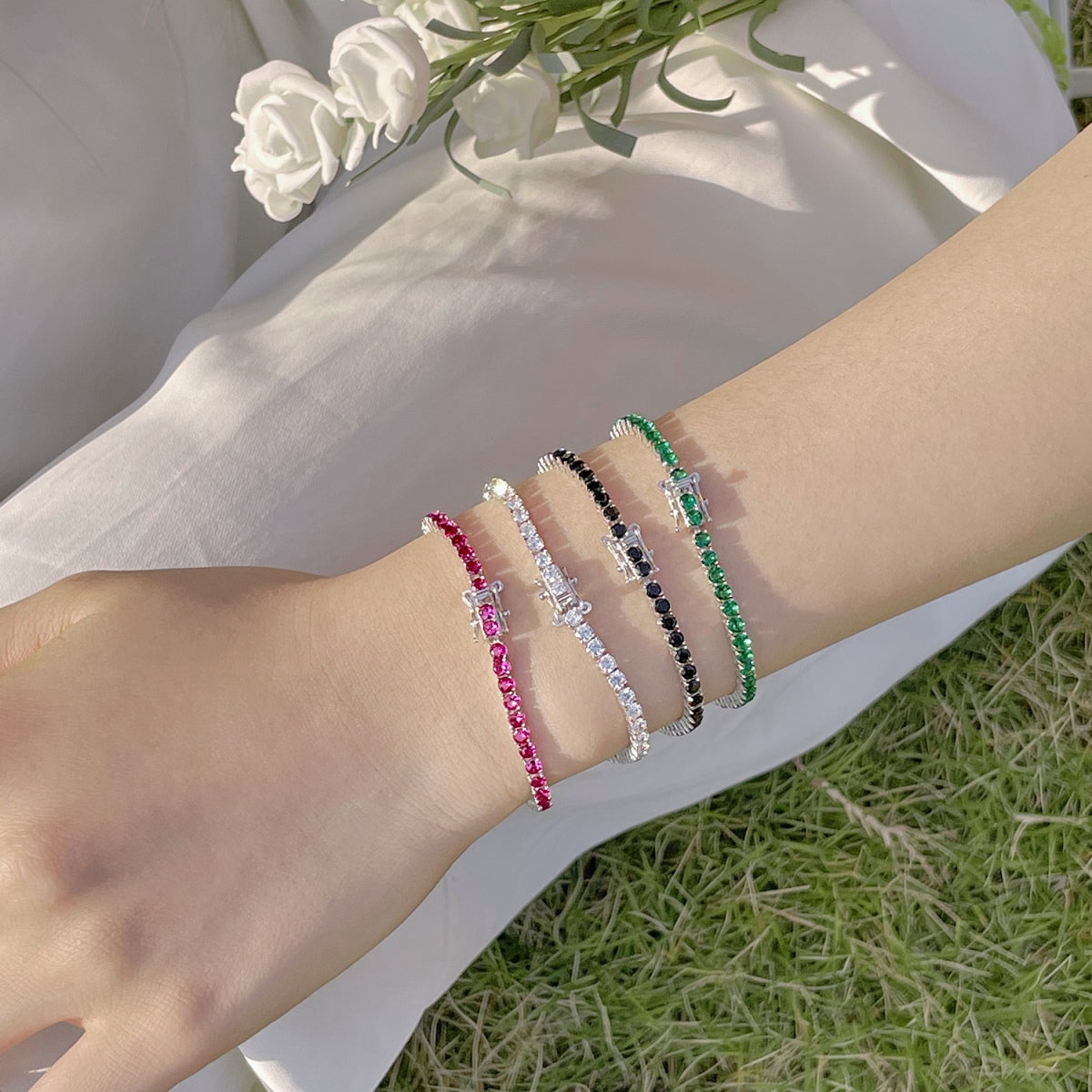 [LuckyStar] Strahlend buntes Party-Armband im Rundschliff