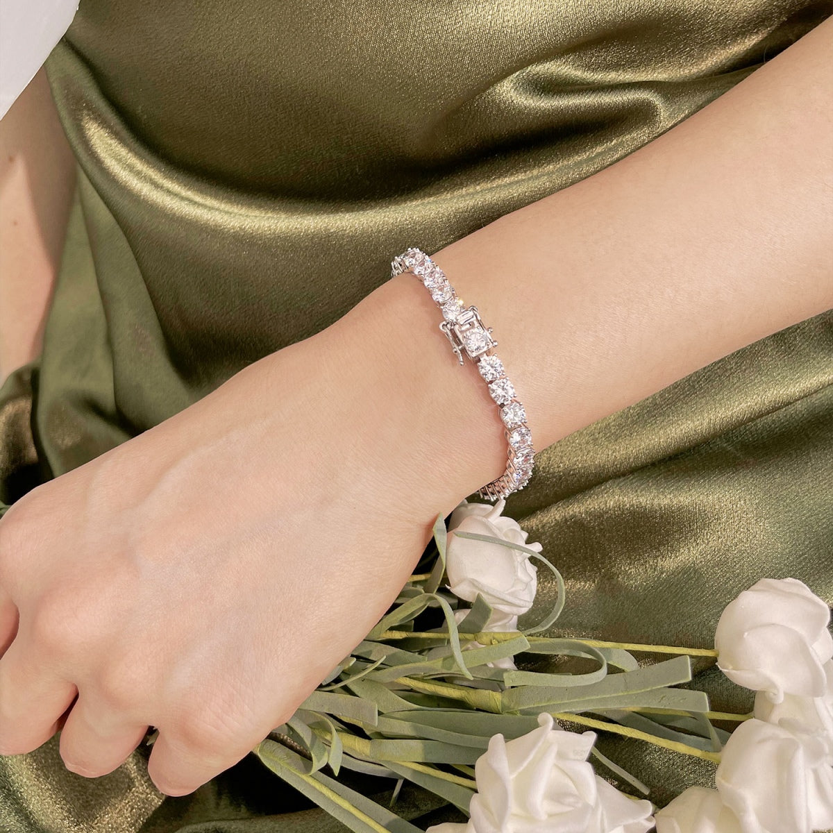 [LuckyStar]Ornate Sparkling Round Cut Wedding Bracelet