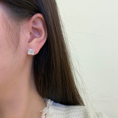 [LuckyStar]Stylish Shiny Square Center Stone Stud Earrings