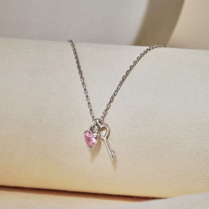 [LuckyStar]Unique Heart Shape Key Pendent Necklace