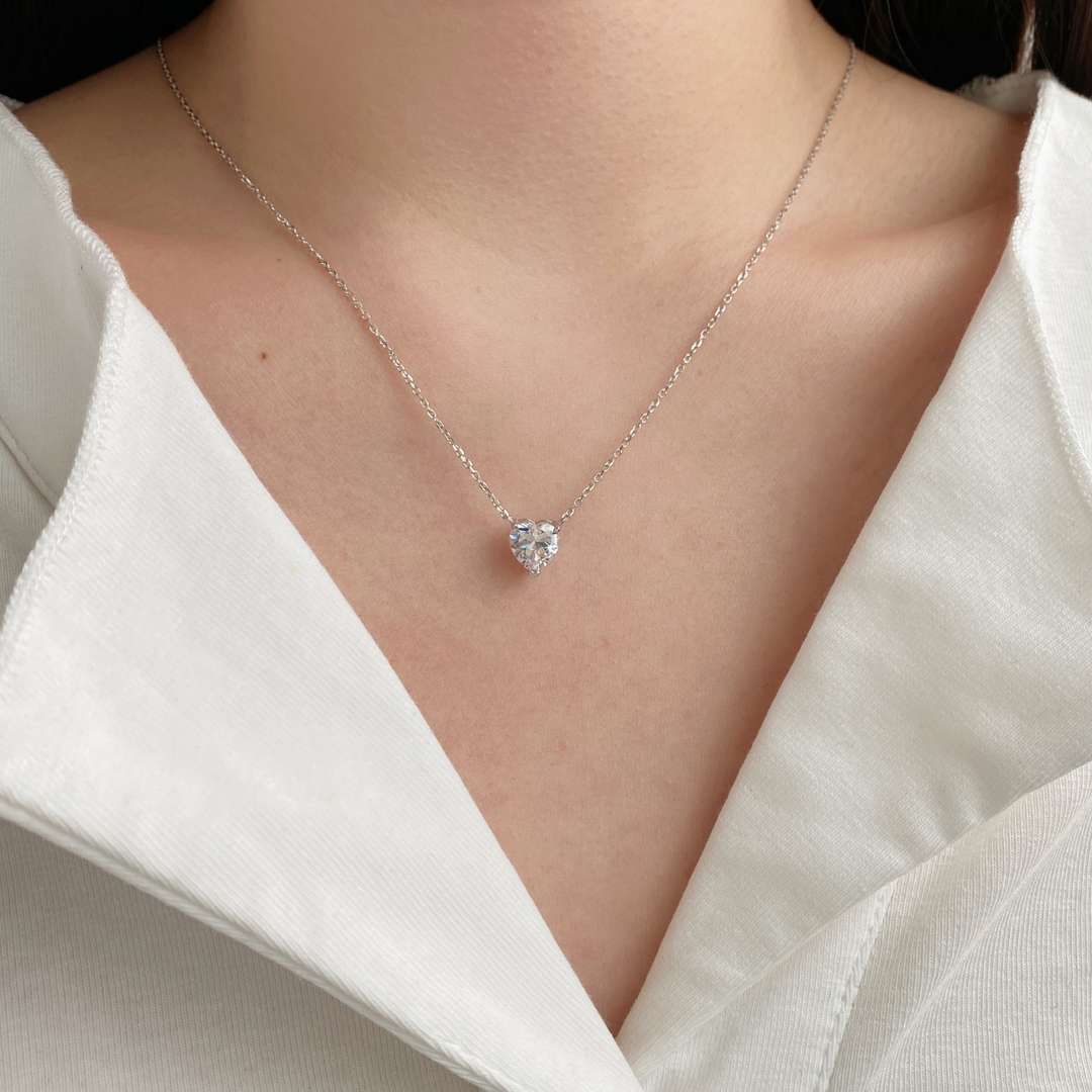[LuckyStar]Heart Shape Main Stone Pendant Collarbone Necklace