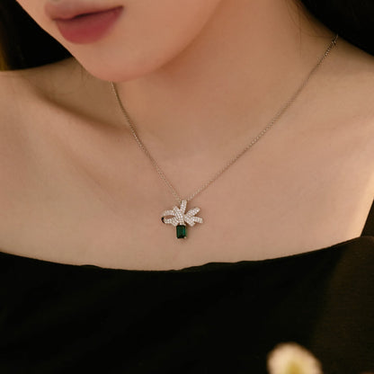 [LuckyStar]Luxurious Flower Shape Emerald Cut Necklace