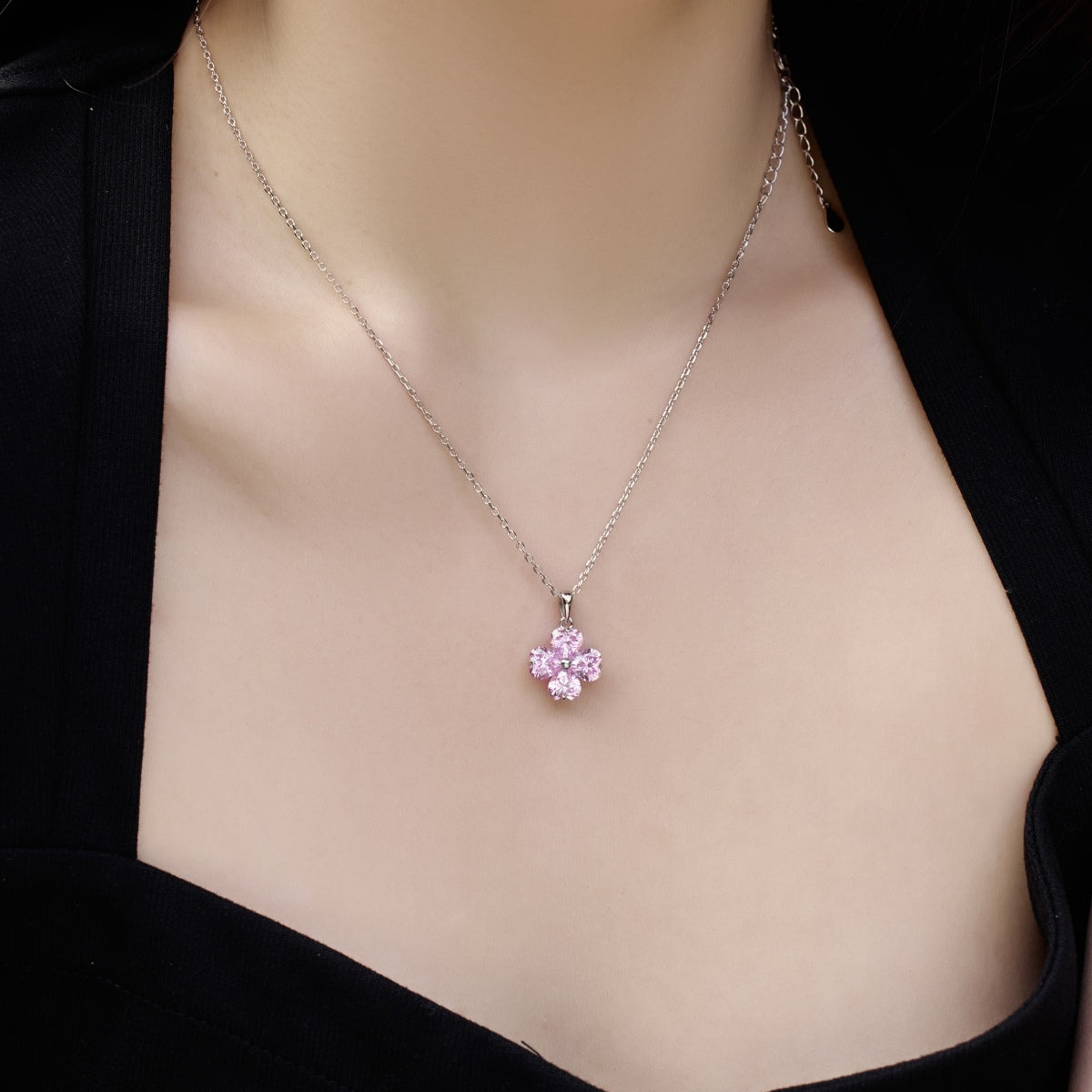[LuckyStar]Heart-Shaped Four-Leaf Clover Bead Necklace