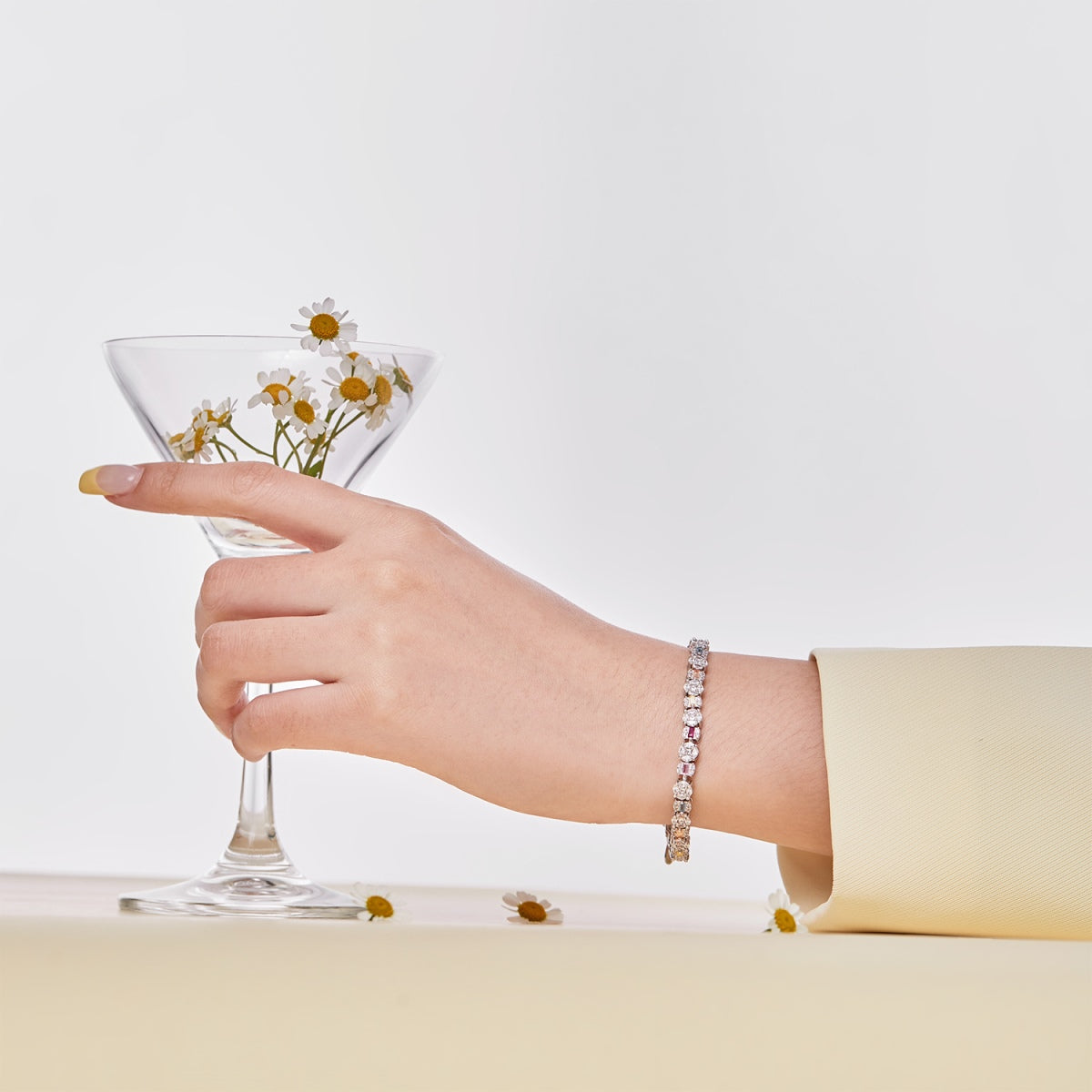 [LuckyStar]Dazzling Radiant Multi Cut Daily Bracelet