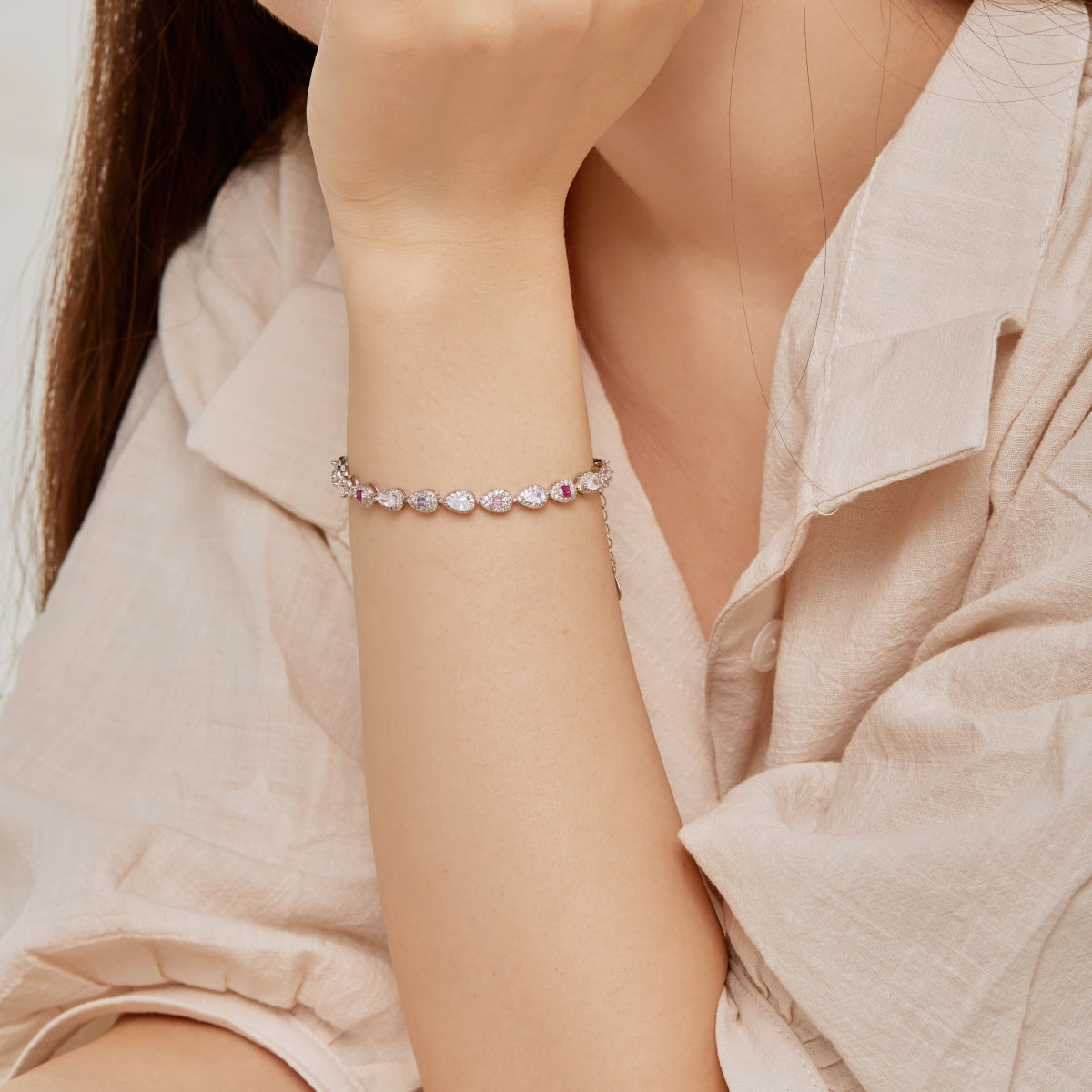 [LuckyStar]0.25 Carat Radiant Water Drop Shape Daily Bracelet