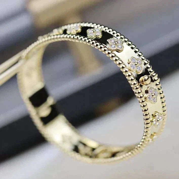 [LuckyStar]CLOVER ARMBAND 8MM DIAMANTEN