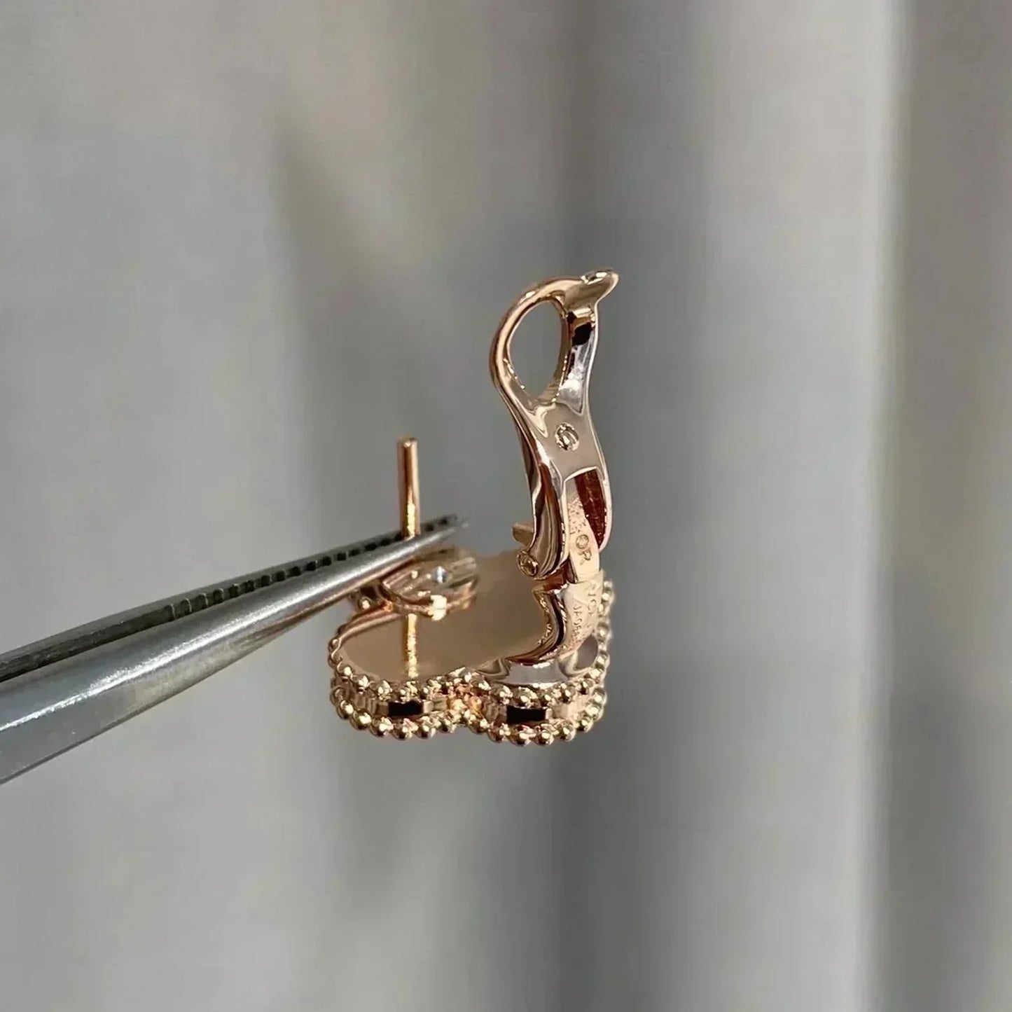 [LuckyStar]CLOVER MEDIUM 1 MOTIFS PINK MOP DIAMOND OHRRINGE