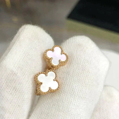 [LuckyStar]CLOVER MINI 9,5 MM WEISSE MOP-OHRRINGE