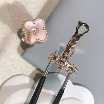 [LuckyStar]CLOVER MEDIUM 1 MOTIFS PINK MOP DIAMOND OHRRINGE