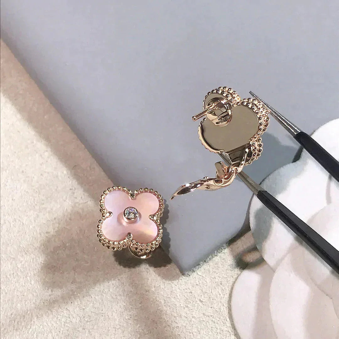[LuckyStar]CLOVER MEDIUM 1 MOTIFS PINK MOP DIAMOND OHRRINGE