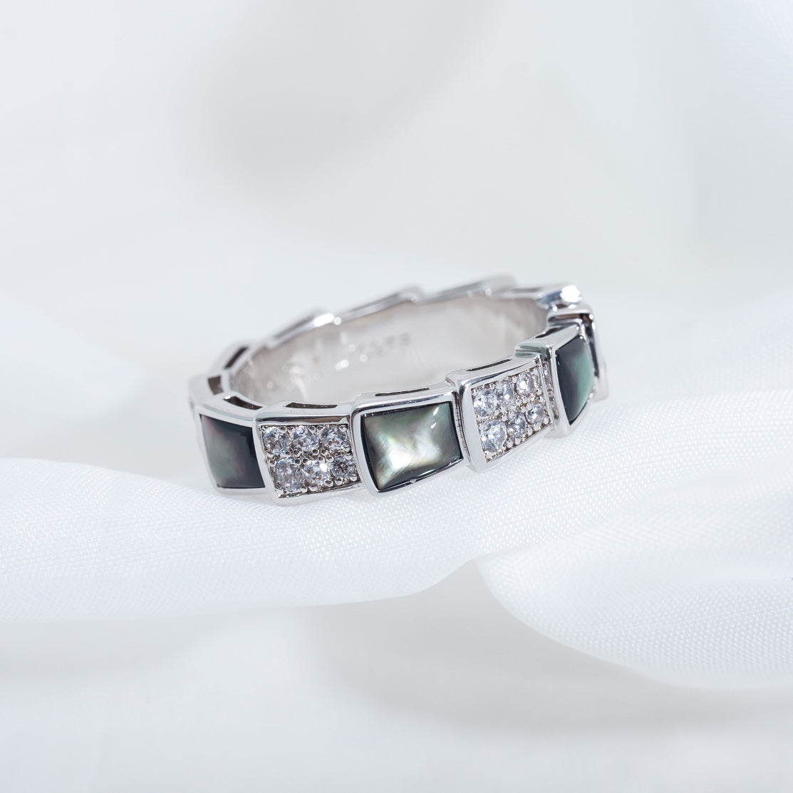 [LuckyStar]SERPENTI RING SILBER DIAMANT SCHWARZ MOP 4MM