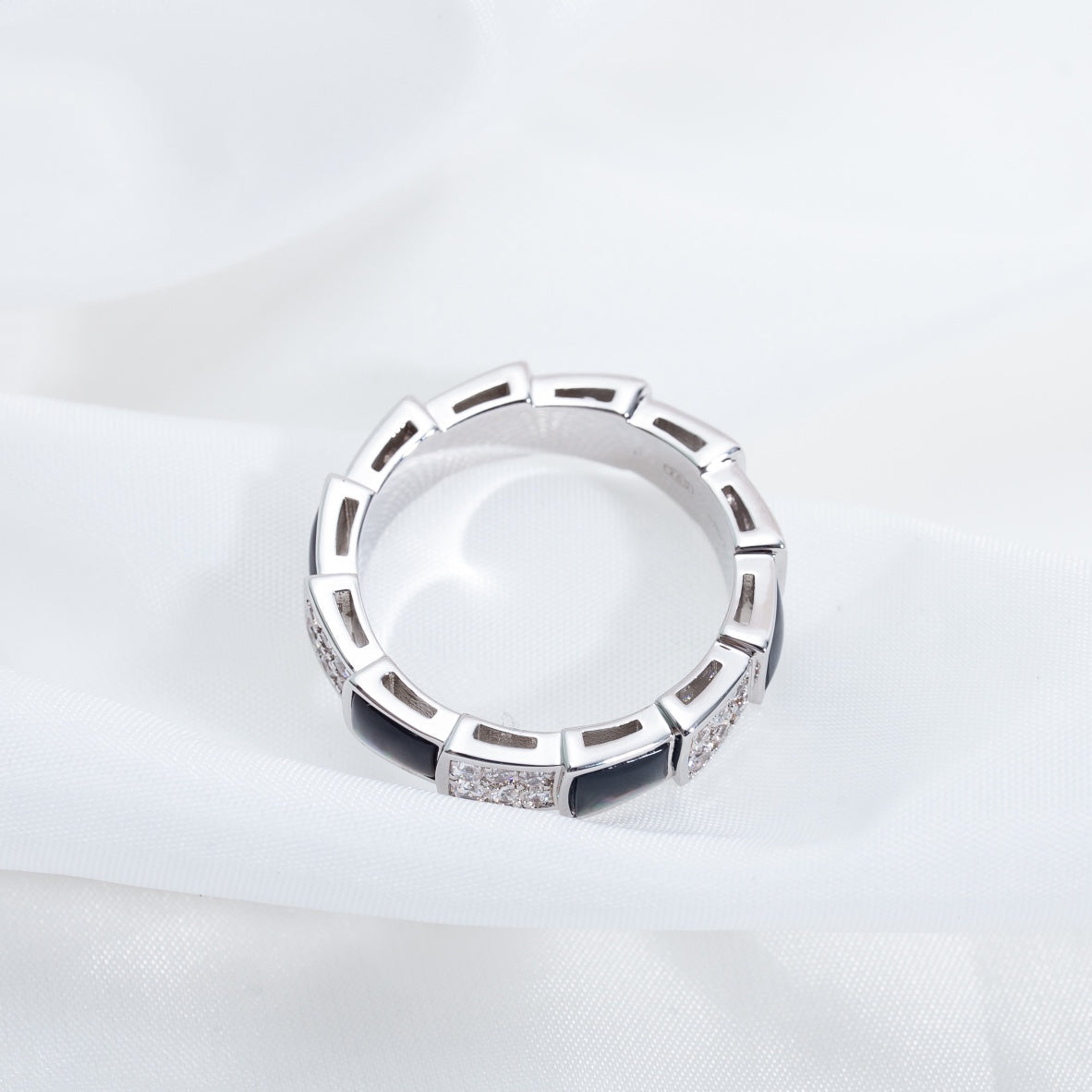 [LuckyStar]SERPENTI RING SILBER DIAMANT SCHWARZ MOP 4MM