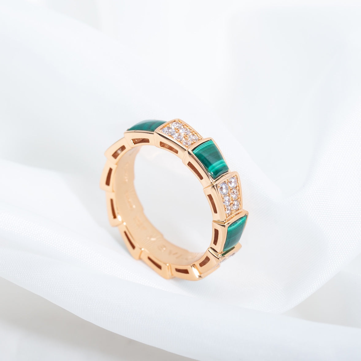 [LuckyStar]SERPENTI RING ROTGOLD MALACHIT DIAMANT GEPAVIERT 4MM