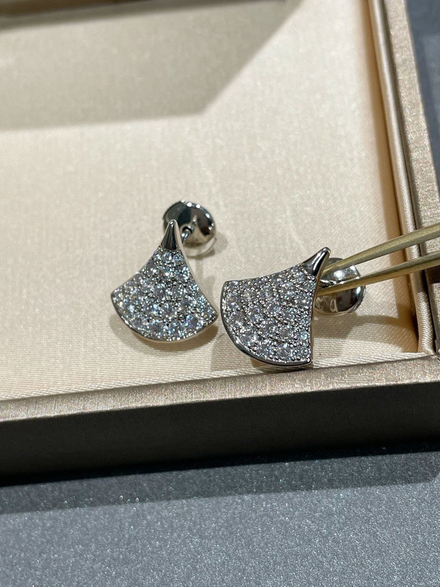 [LuckyStar]TRAUM OHRSTECKER DIAMANT