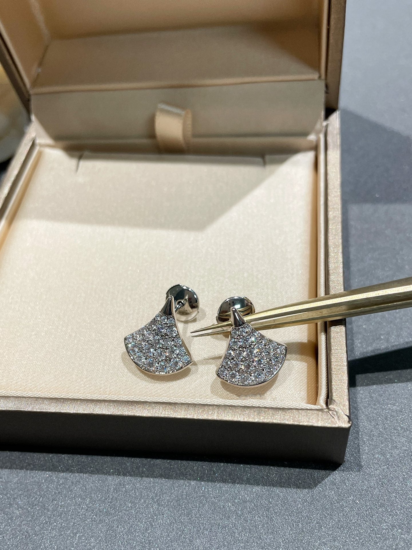 [LuckyStar]TRAUM OHRSTECKER DIAMANT