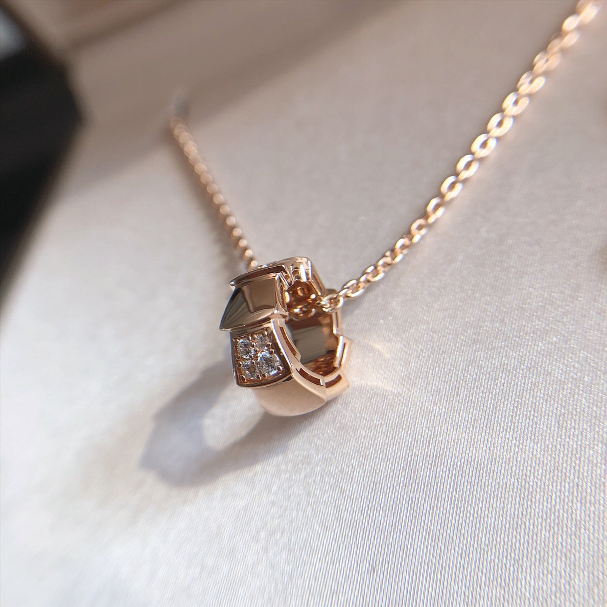 [LuckyStar] SERPENTI ANHÄNGER DIAMANT ROTGOLD HALSKETTE