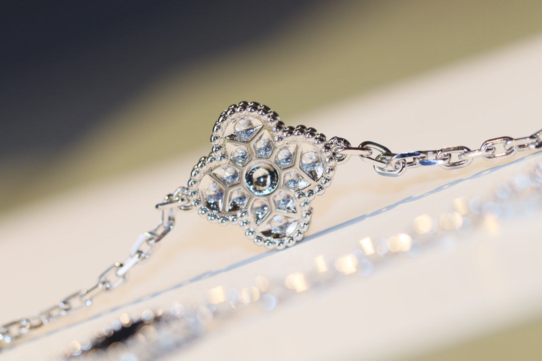 [LuckyStar]CLOVER 20 MOTIFS ONYX DIAMOND SILVER